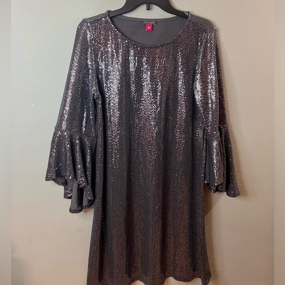 Vince Camuto silver Dress with sleeves - Picture 5 of 6
